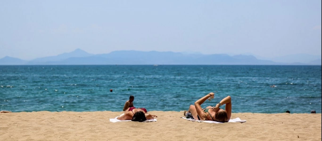 Καιρός για... θάλασσα - Δείτε πότε θα «χτυπήσουν» τα πρώτα 30άρια (φώτο)